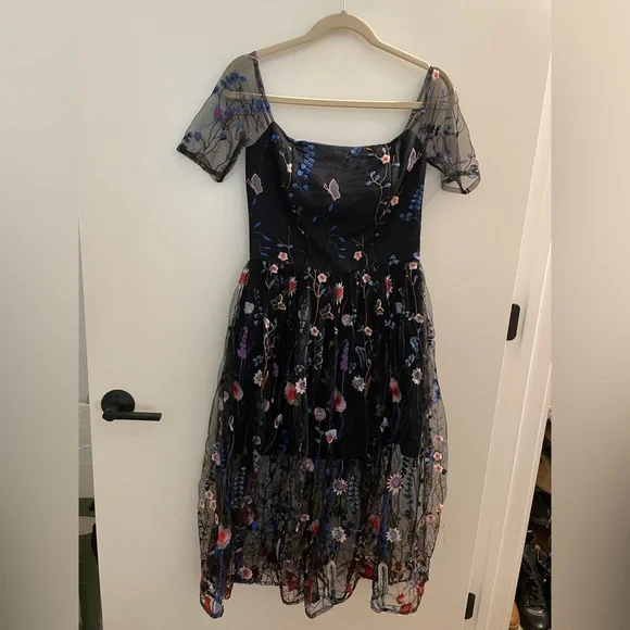 Modern Florist Dress VONE - Picture 5 of 10